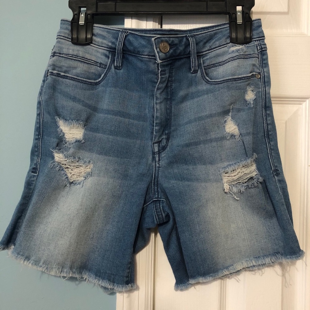 Bebé brand denim shorts size 28